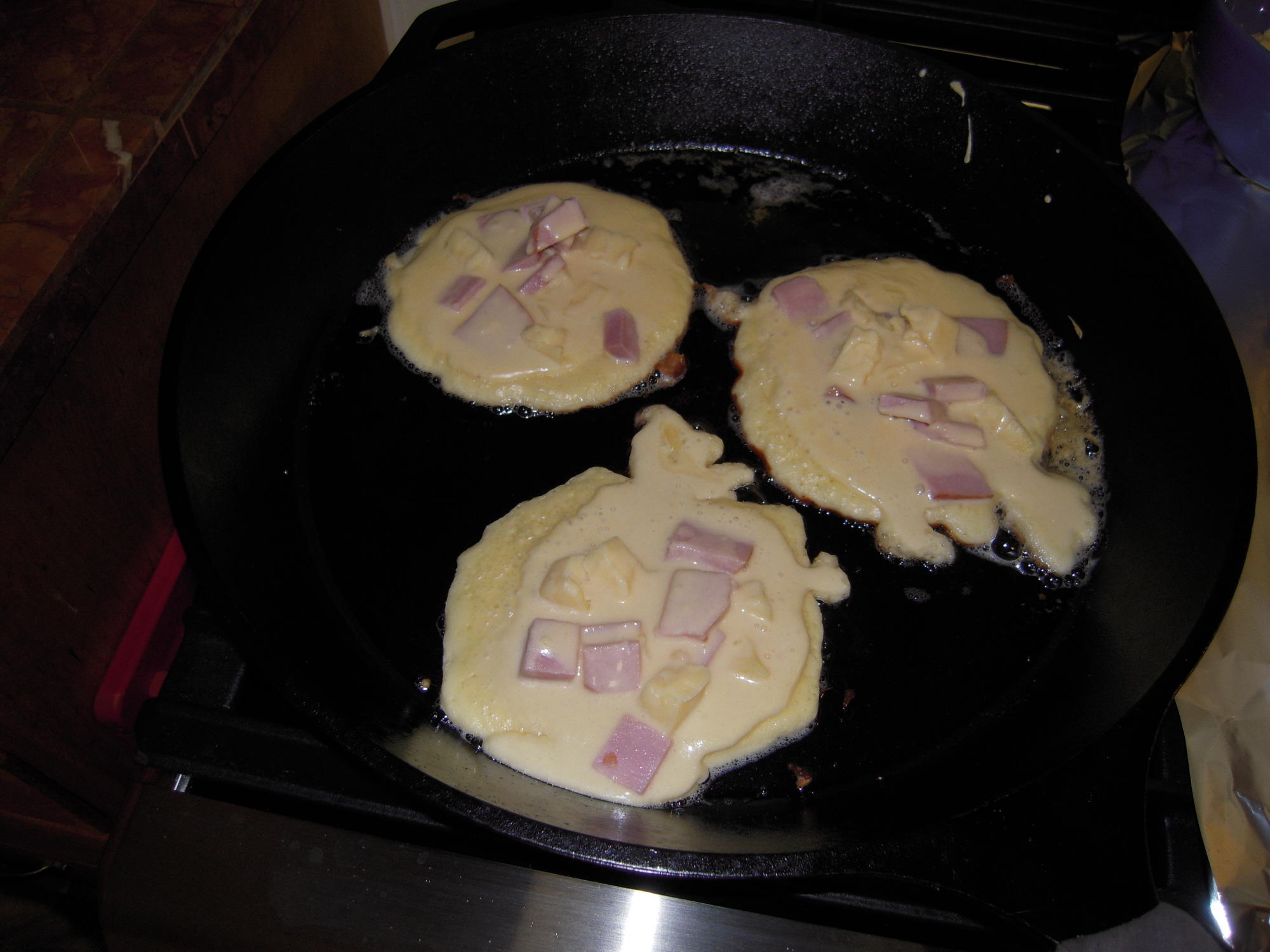 Ham & cheese pancakes for dinner | Akitachow.com: A food site and a big dog