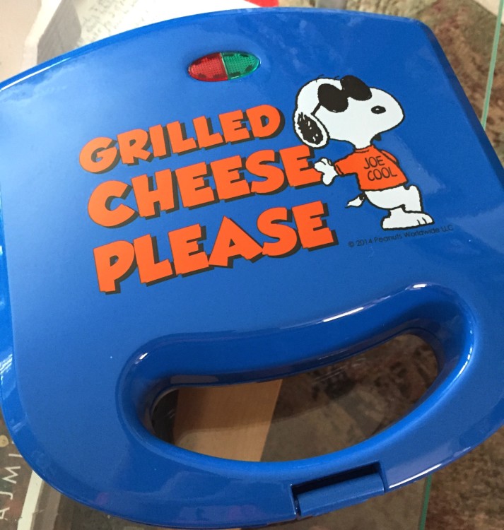 Photo of Snoopy grilled cheese maker exterior